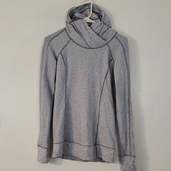 lululemon athletica Tops - Lululemon Womens Think Fast Hoodie Size 6 Heathered Slate/Tonka Stripe Reflectiv